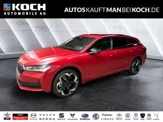 Schräge Frontansicht auf einen Skoda Superb , freigestellt