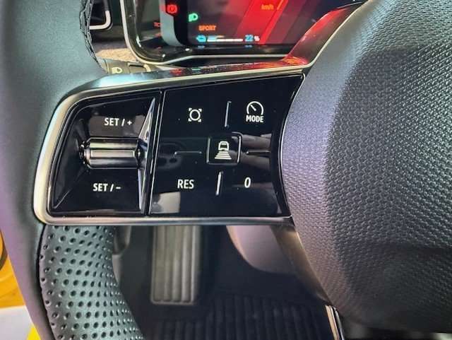 Fahrzeugbild eines Renault 5 E-TECH