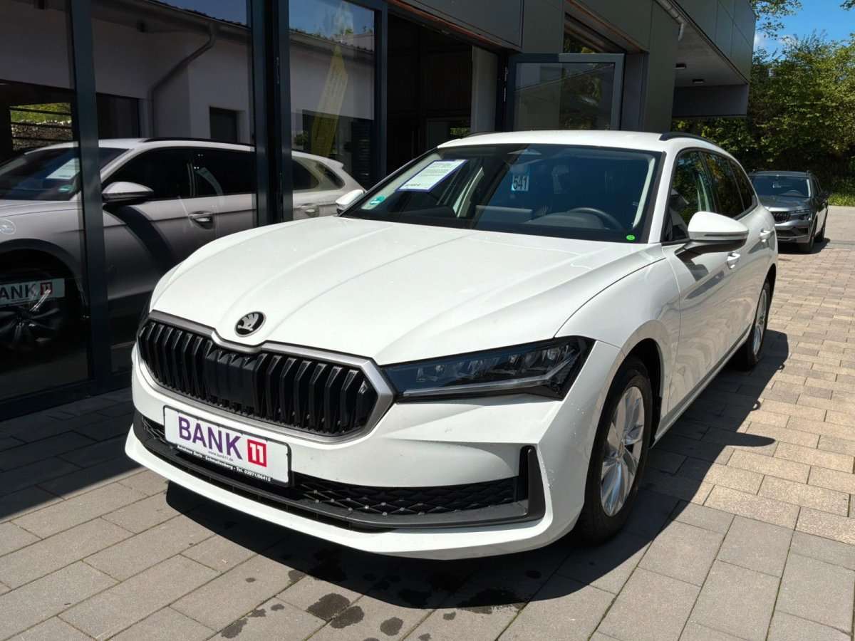 Fahrzeugbild eines Skoda Superb