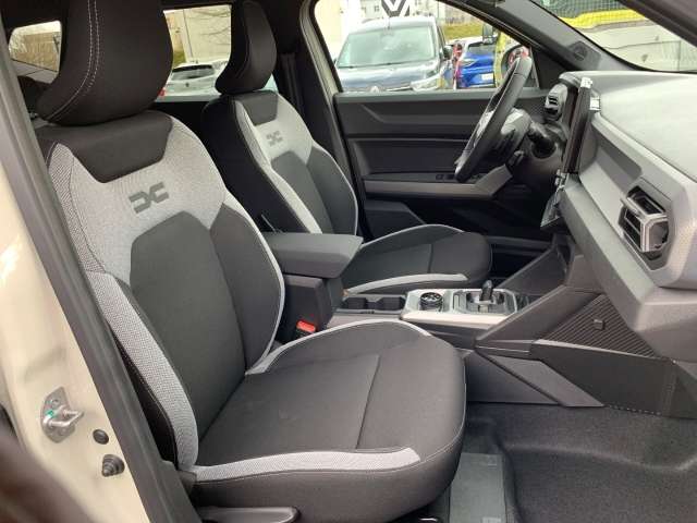 Fahrzeugbild eines Dacia Duster