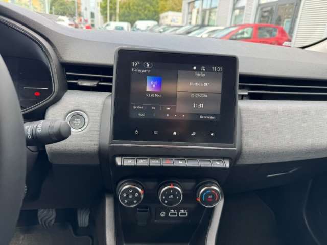 Fahrzeugbild eines Renault Clio