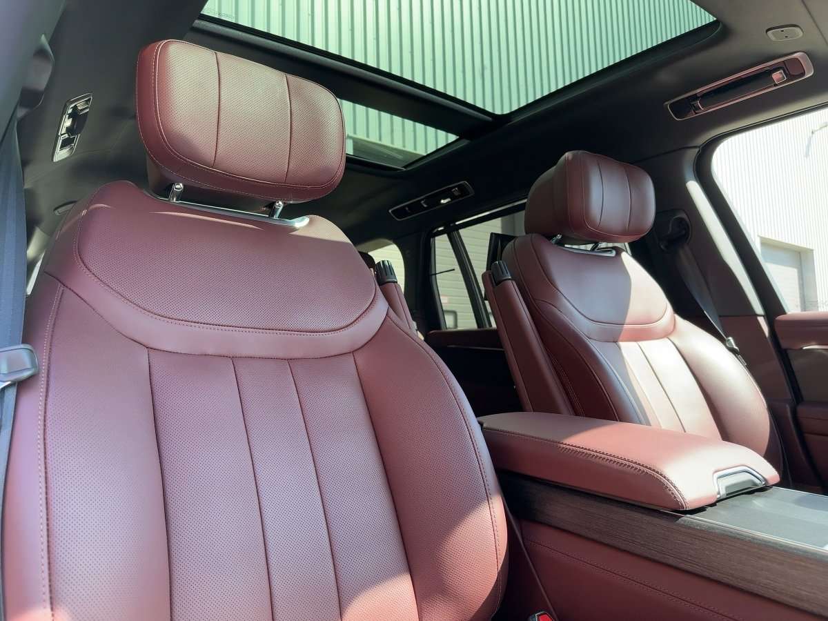 Fahrzeugbild eines Land Rover Range Rover