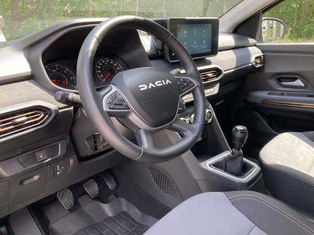 Fahrzeugbild eines Dacia Sandero