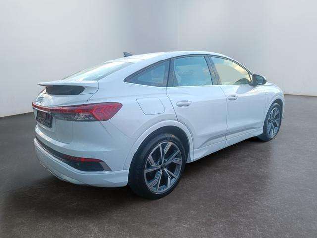 Fahrzeugbild eines Audi e-tron