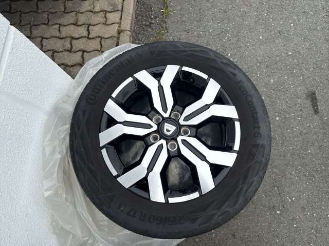 Fahrzeugbild eines Dacia Duster
