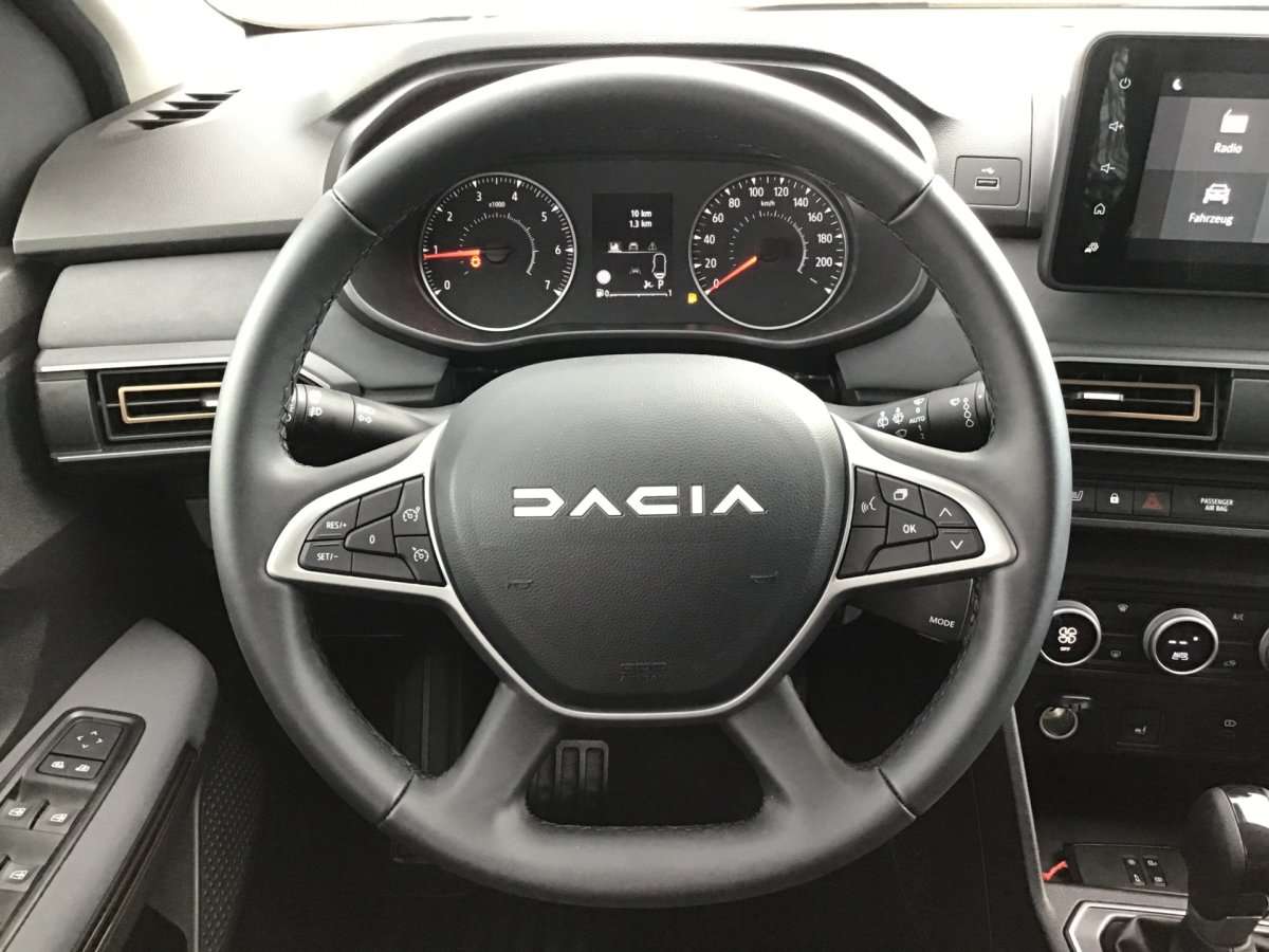 Fahrzeugbild eines Dacia Sandero