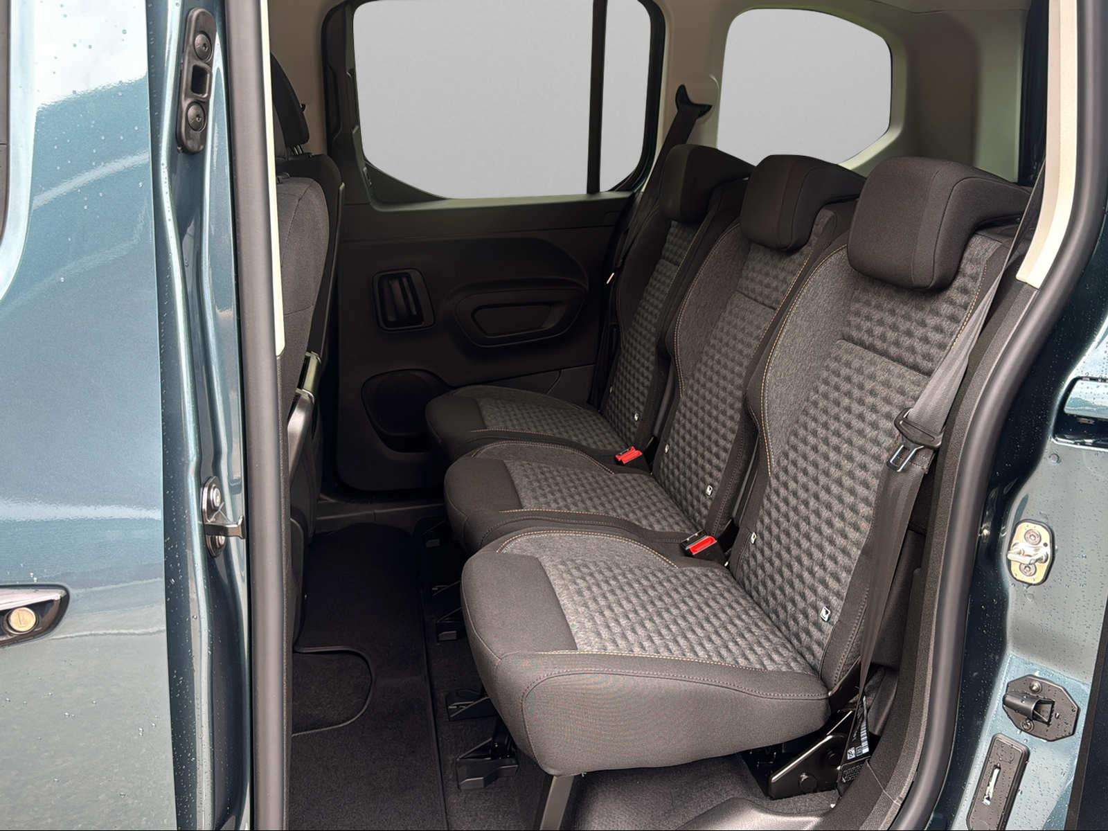 Fahrzeugbild eines Peugeot Rifter