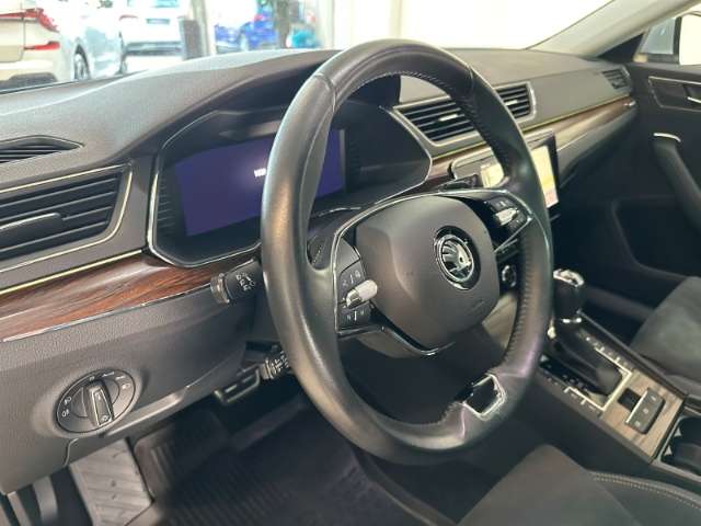 Fahrzeugbild eines Skoda Superb