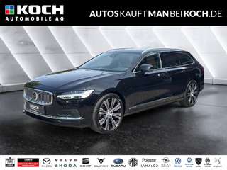 Schräge Frontansicht auf einen Volvo V90 , freigestellt