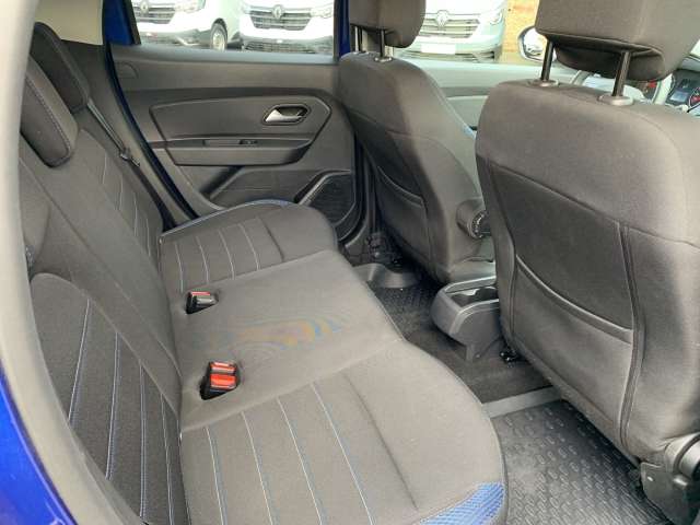 Fahrzeugbild eines Dacia Duster