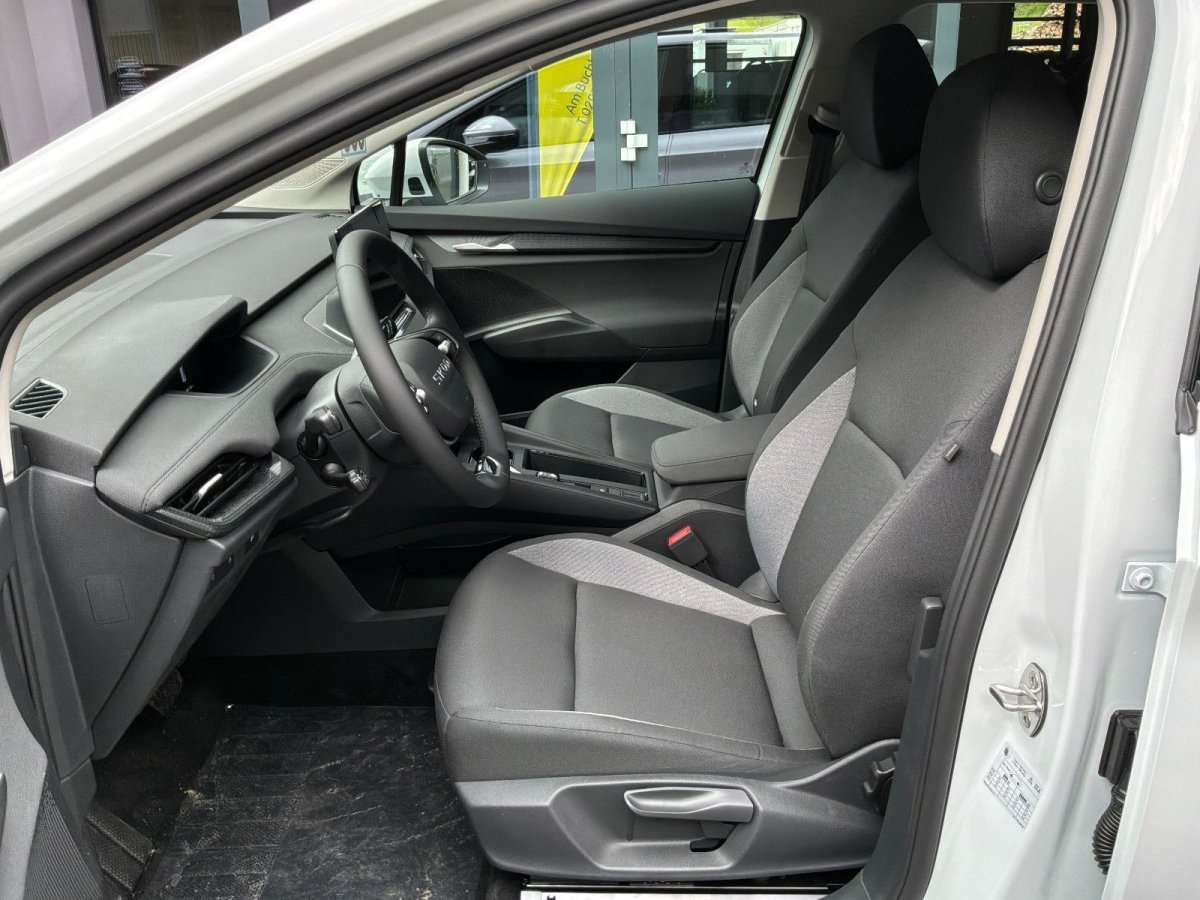 Fahrzeugbild eines Skoda ELROQ