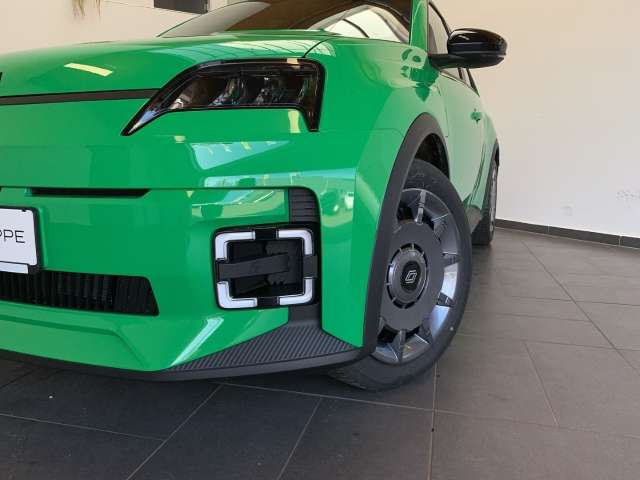 Fahrzeugbild eines Renault 5 E-TECH