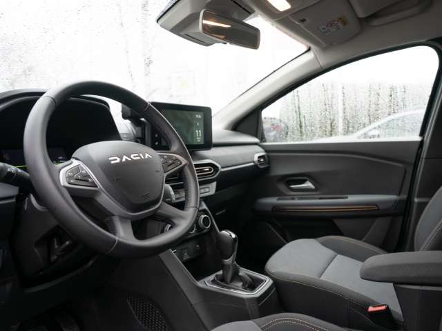 Fahrzeugbild eines Dacia Jogger