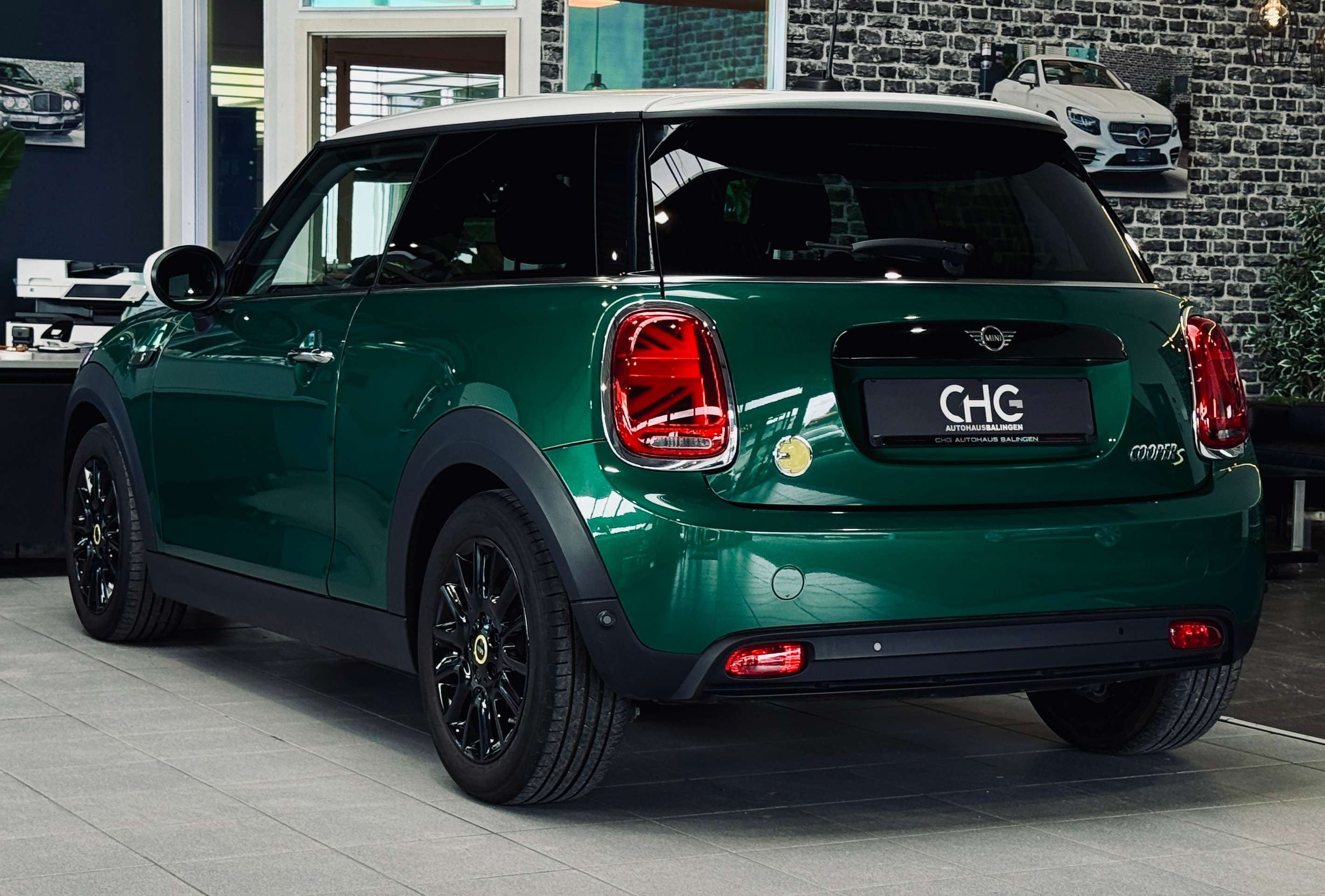 Fahrzeugbild eines MINI COOPER