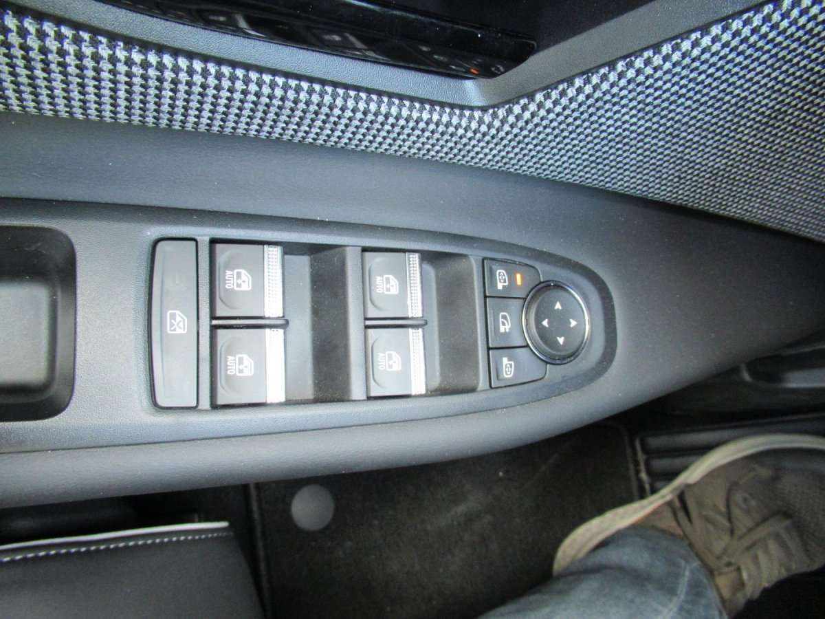 Fahrzeugbild eines Renault 4 E-TECH