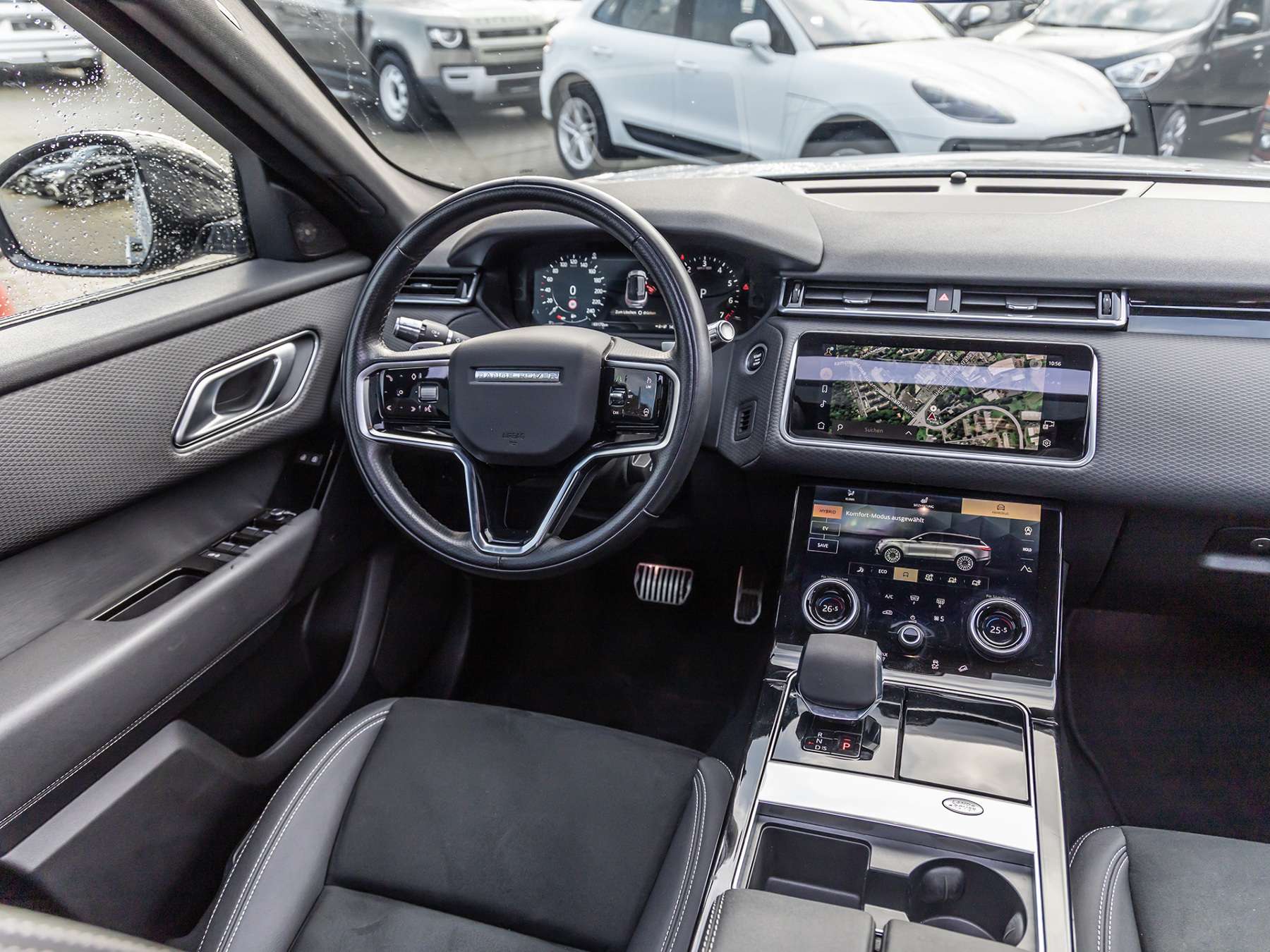 Fahrzeugbild eines Land Rover Range Rover Velar