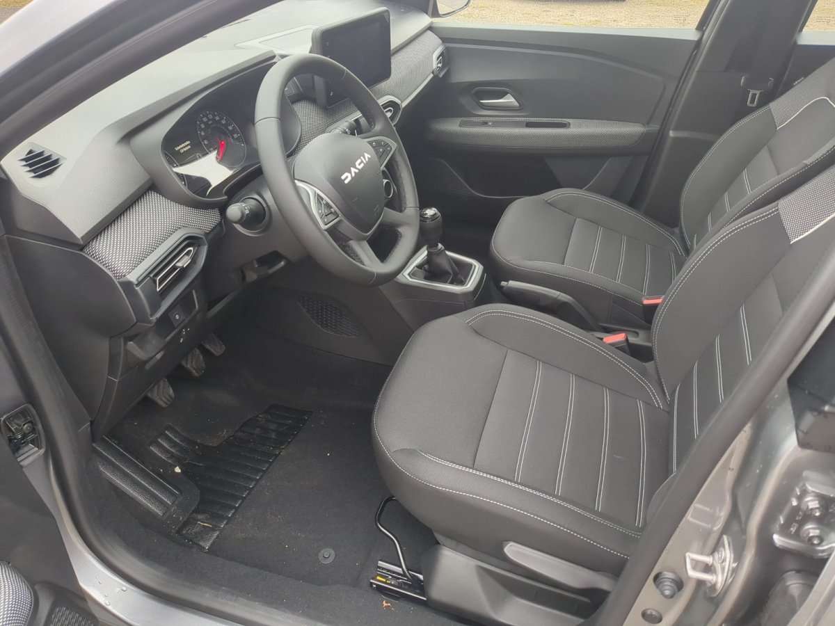 Fahrzeugbild eines Dacia Sandero