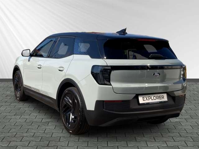 Fahrzeugbild eines Ford Explorer