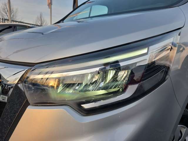 Fahrzeugbild eines Nissan Primastar