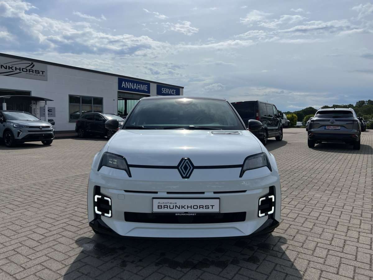 Fahrzeugbild eines Renault 5 E-TECH