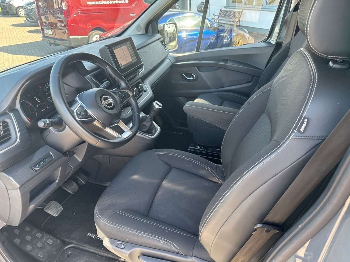 Fahrzeugbild eines Nissan Primastar