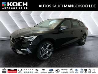 Schräge Frontansicht auf einen SEAT Leon , freigestellt