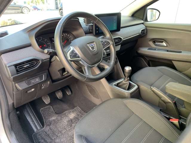 Fahrzeugbild eines Dacia Sandero