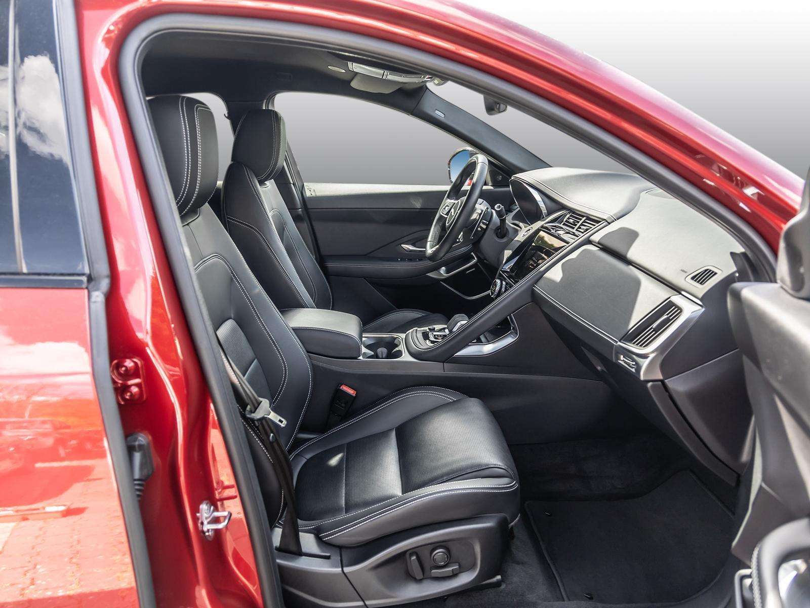 Fahrzeugbild eines Jaguar E-PACE