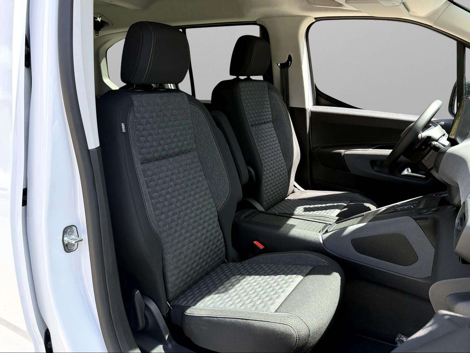 Fahrzeugbild eines Peugeot Rifter