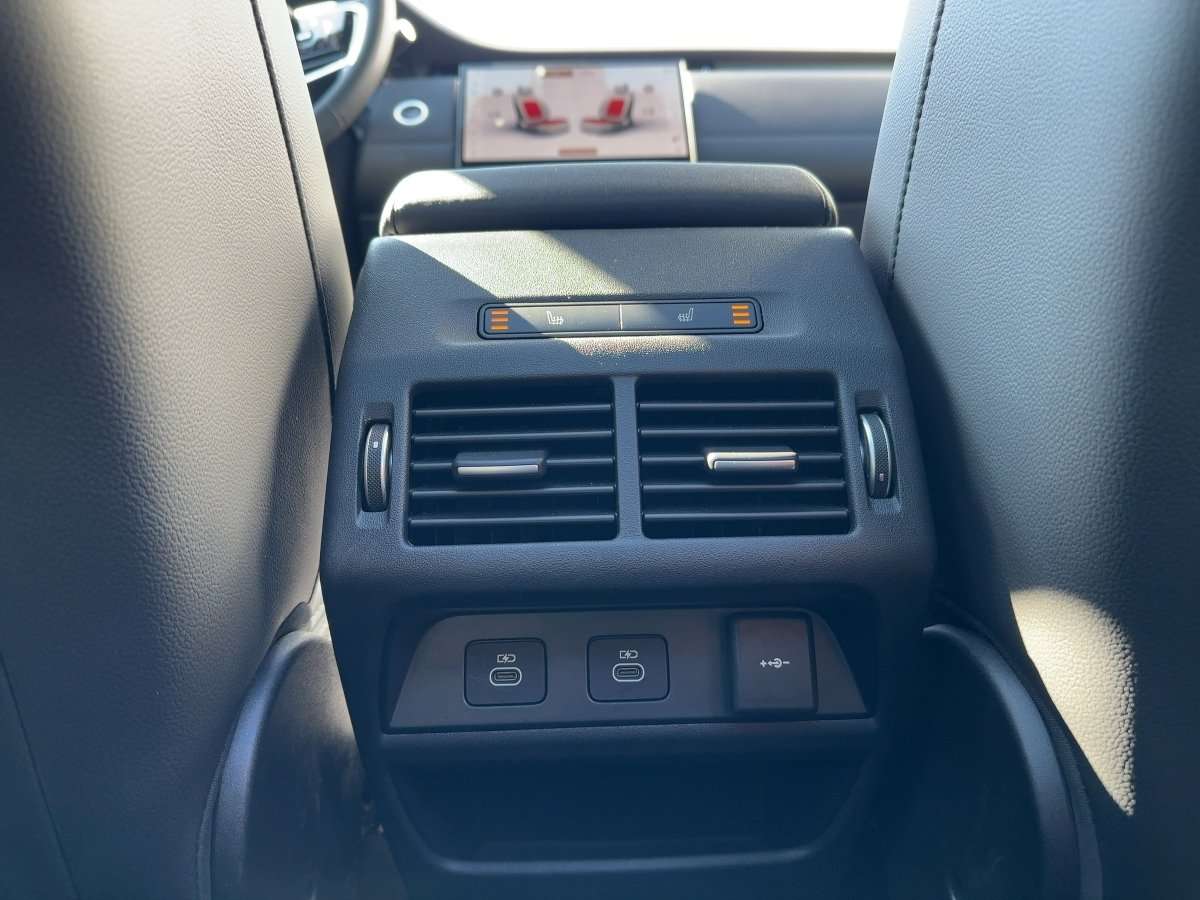 Fahrzeugbild eines Land Rover Discovery Sport