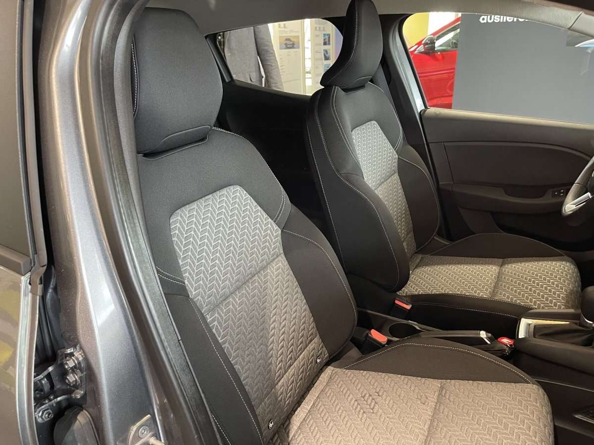 Fahrzeugbild eines Renault Clio