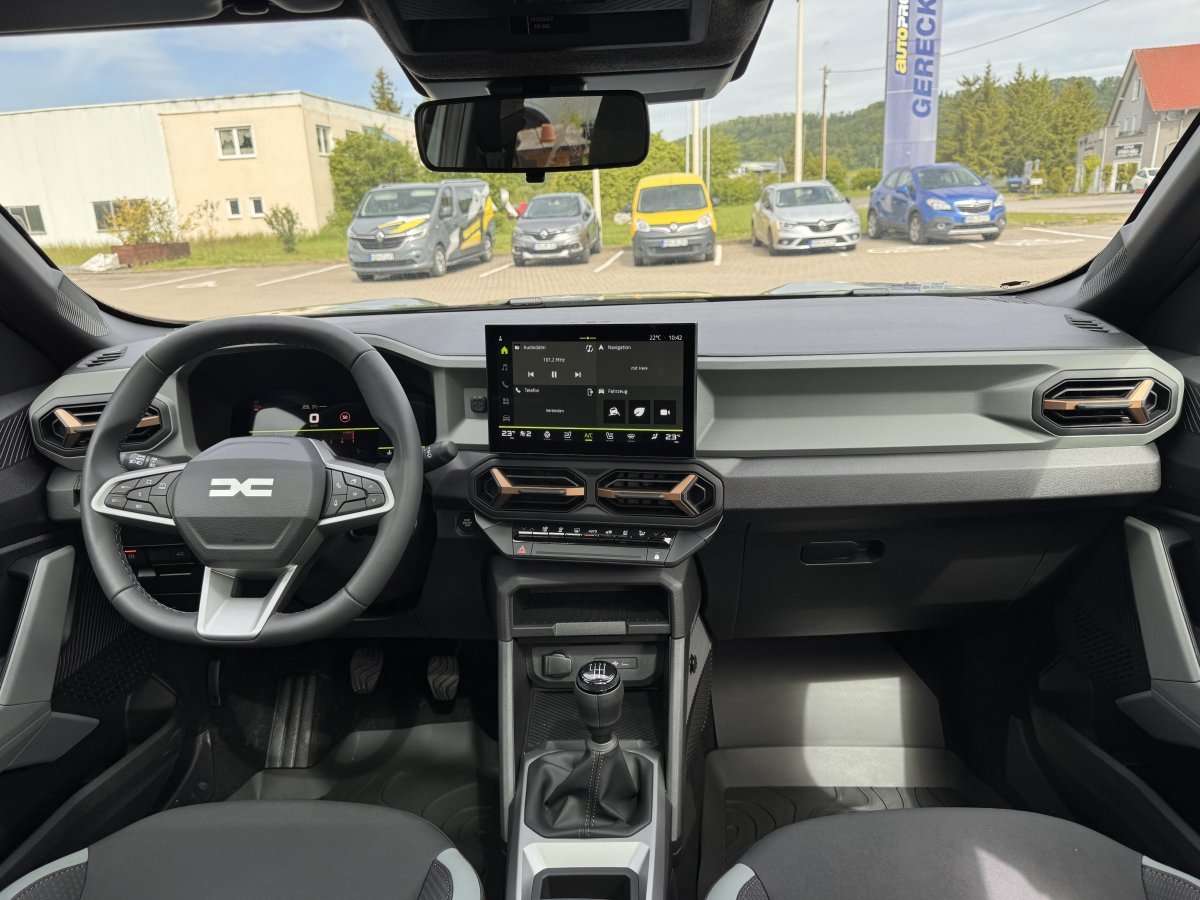Fahrzeugbild eines Dacia Bigster