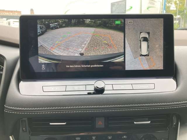 Fahrzeugbild eines Nissan X-TRAIL
