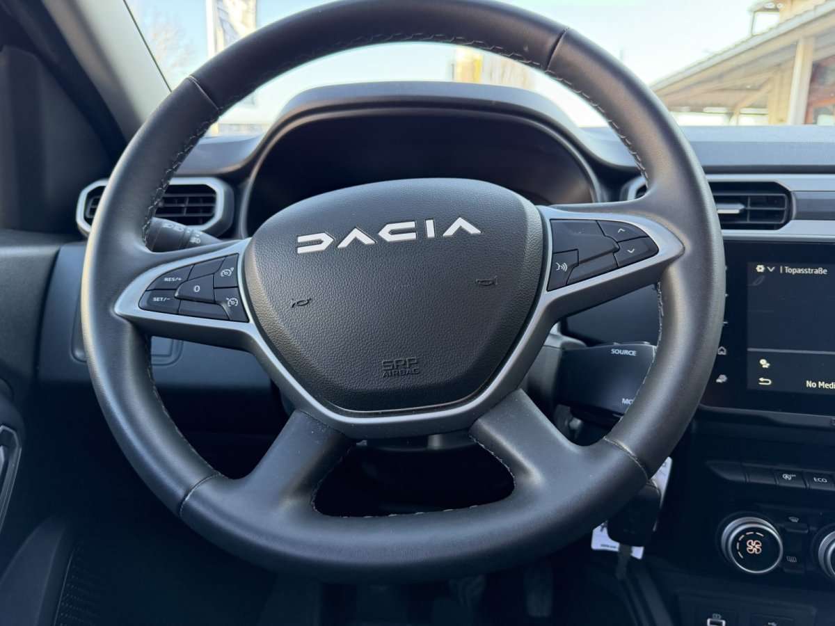 Fahrzeugbild eines Dacia Duster