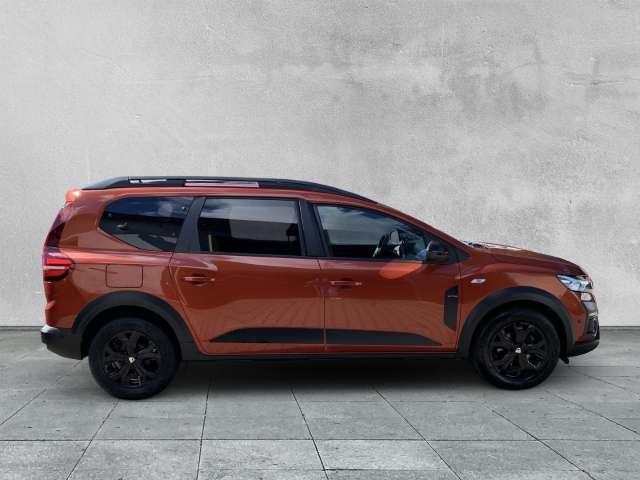 Fahrzeugbild eines Dacia Jogger
