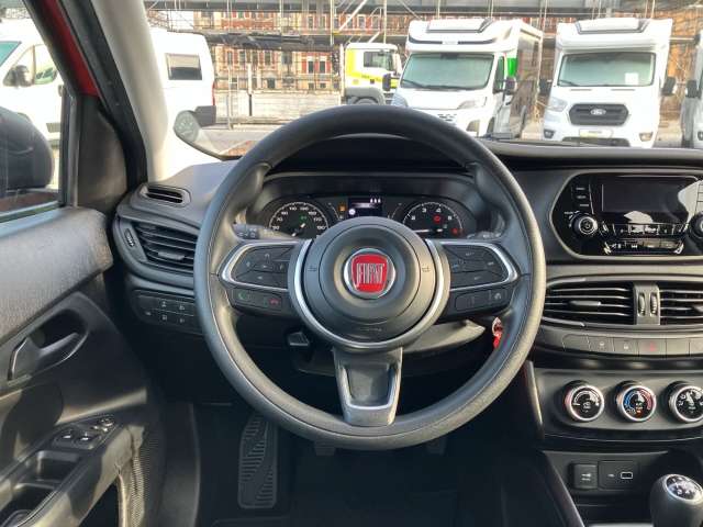 Fahrzeugbild eines Fiat Tipo