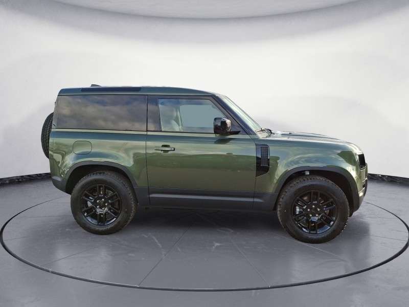 Fahrzeugbild eines Land Rover Defender