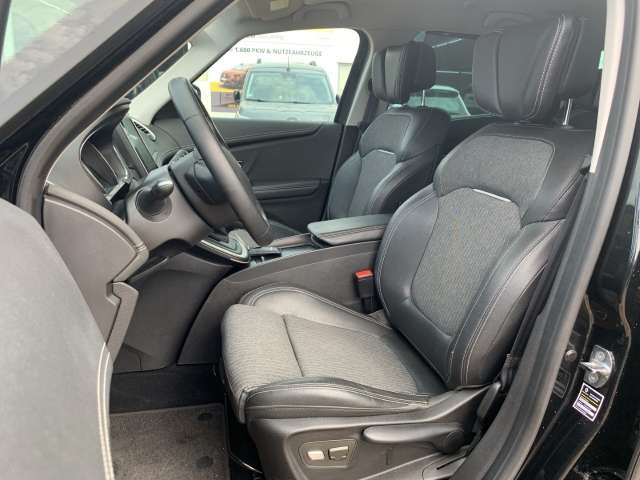 Fahrzeugbild eines Renault Grand Scénic