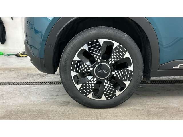 Fahrzeugbild eines Fiat 600 Elektro