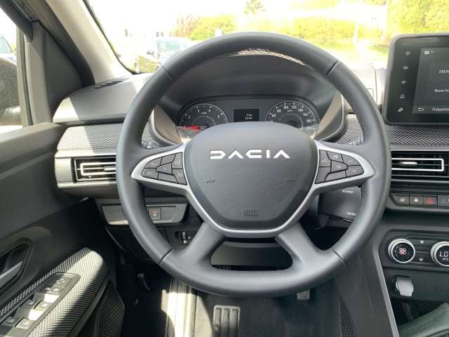 Fahrzeugbild eines Dacia Sandero