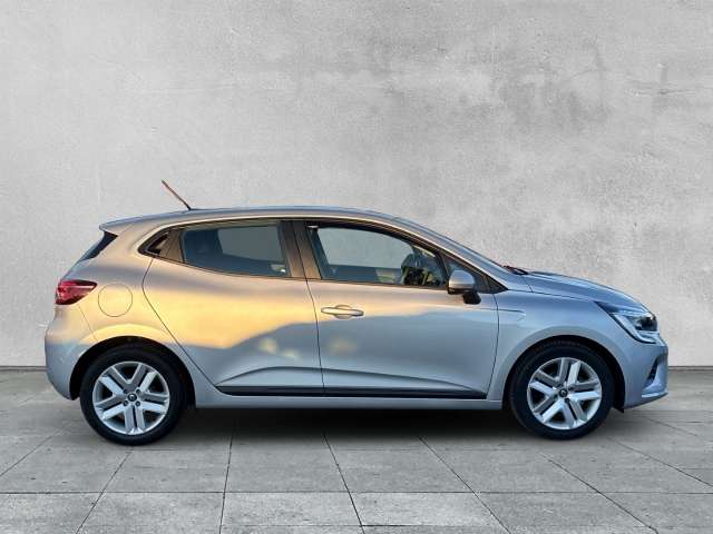 Fahrzeugbild eines Renault Clio