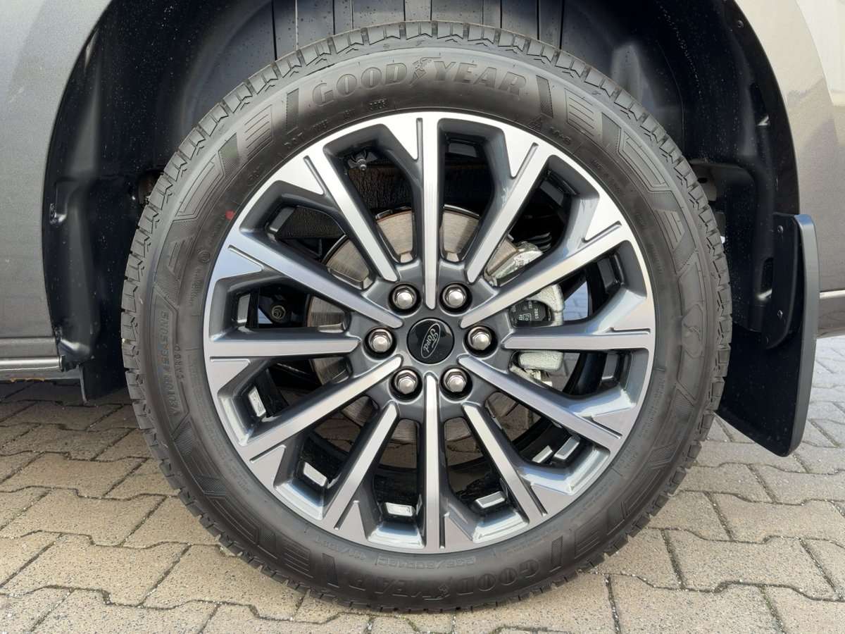 Fahrzeugbild eines Ford Tourneo Custom