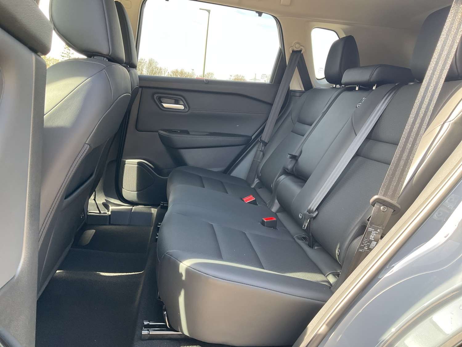 Fahrzeugbild eines Nissan X-TRAIL