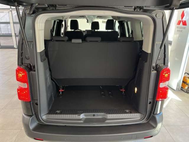 Fahrzeugbild eines Opel Vivaro