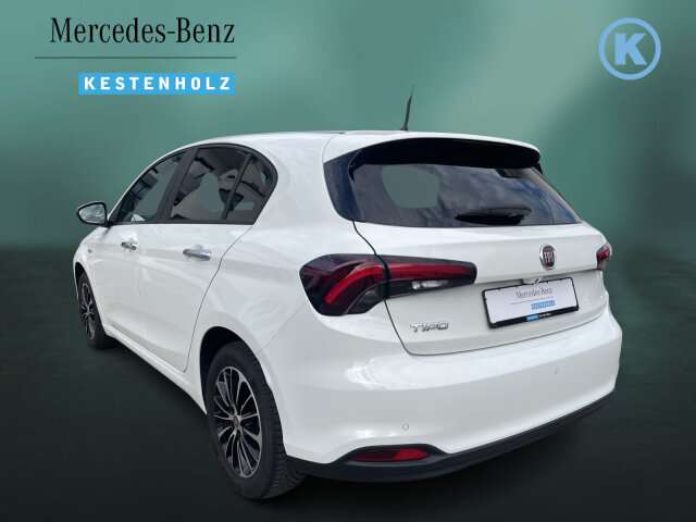 Fahrzeugbild eines Fiat Tipo