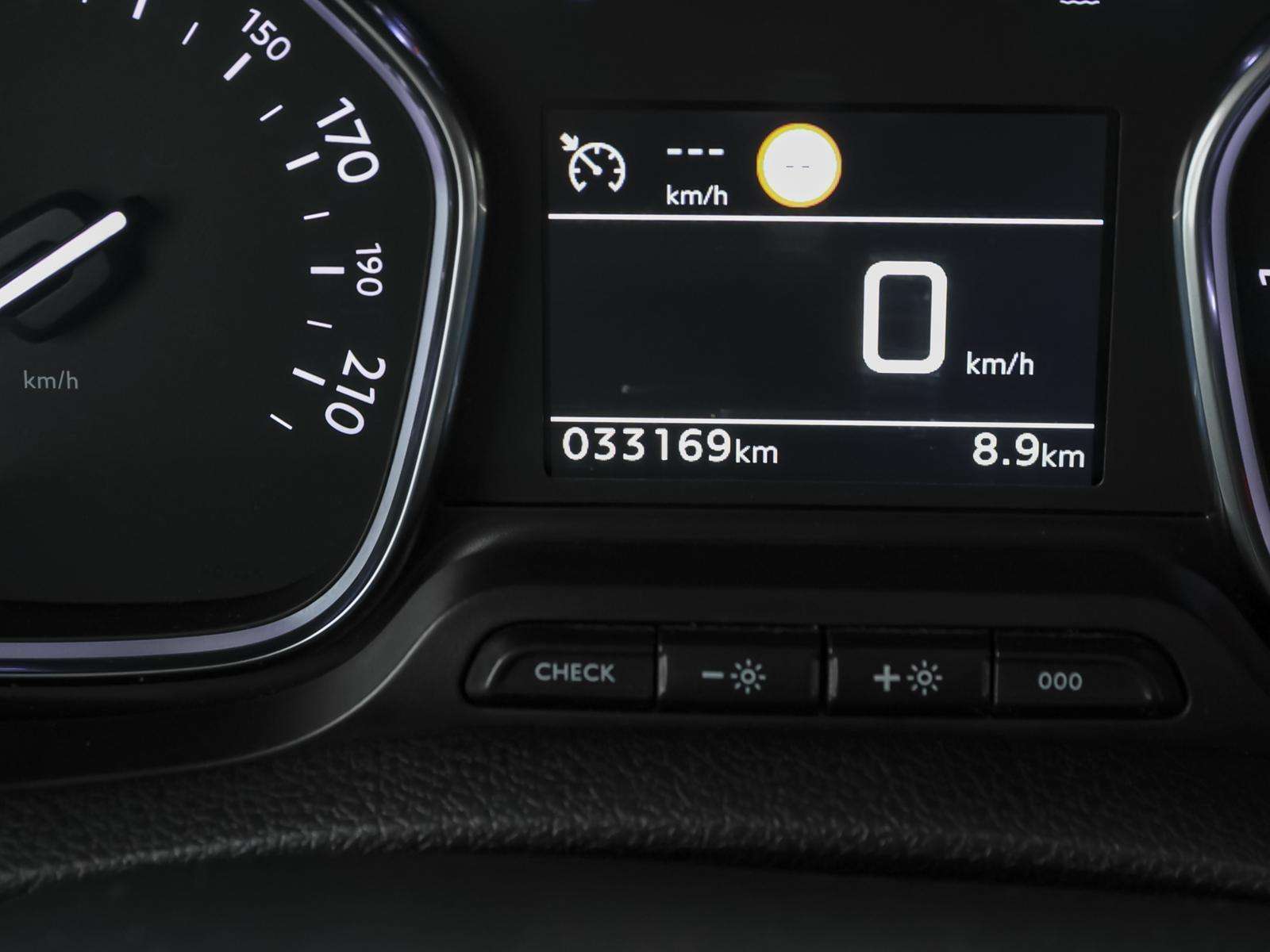 Fahrzeugbild eines Peugeot Traveller