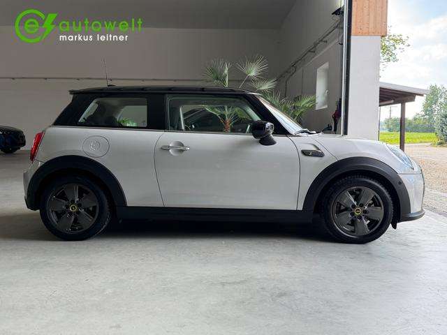 Fahrzeugbild eines MINI COOPER