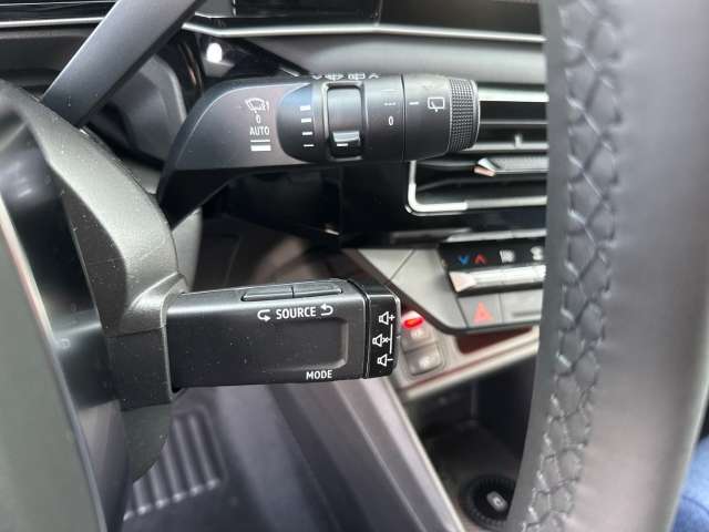 Fahrzeugbild eines Renault 5 E-TECH