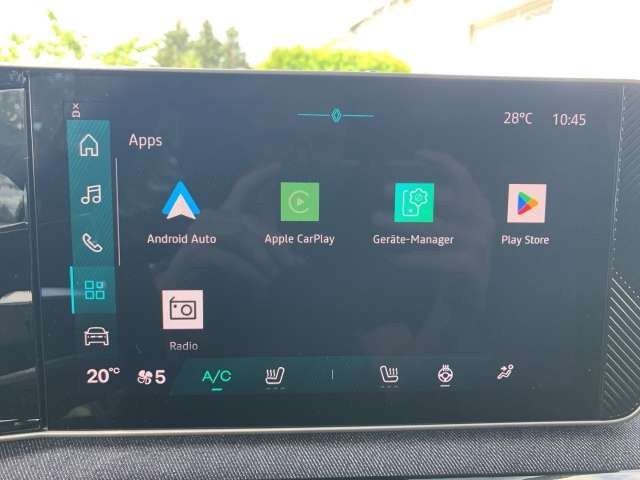 Fahrzeugbild eines Renault 4 E-TECH