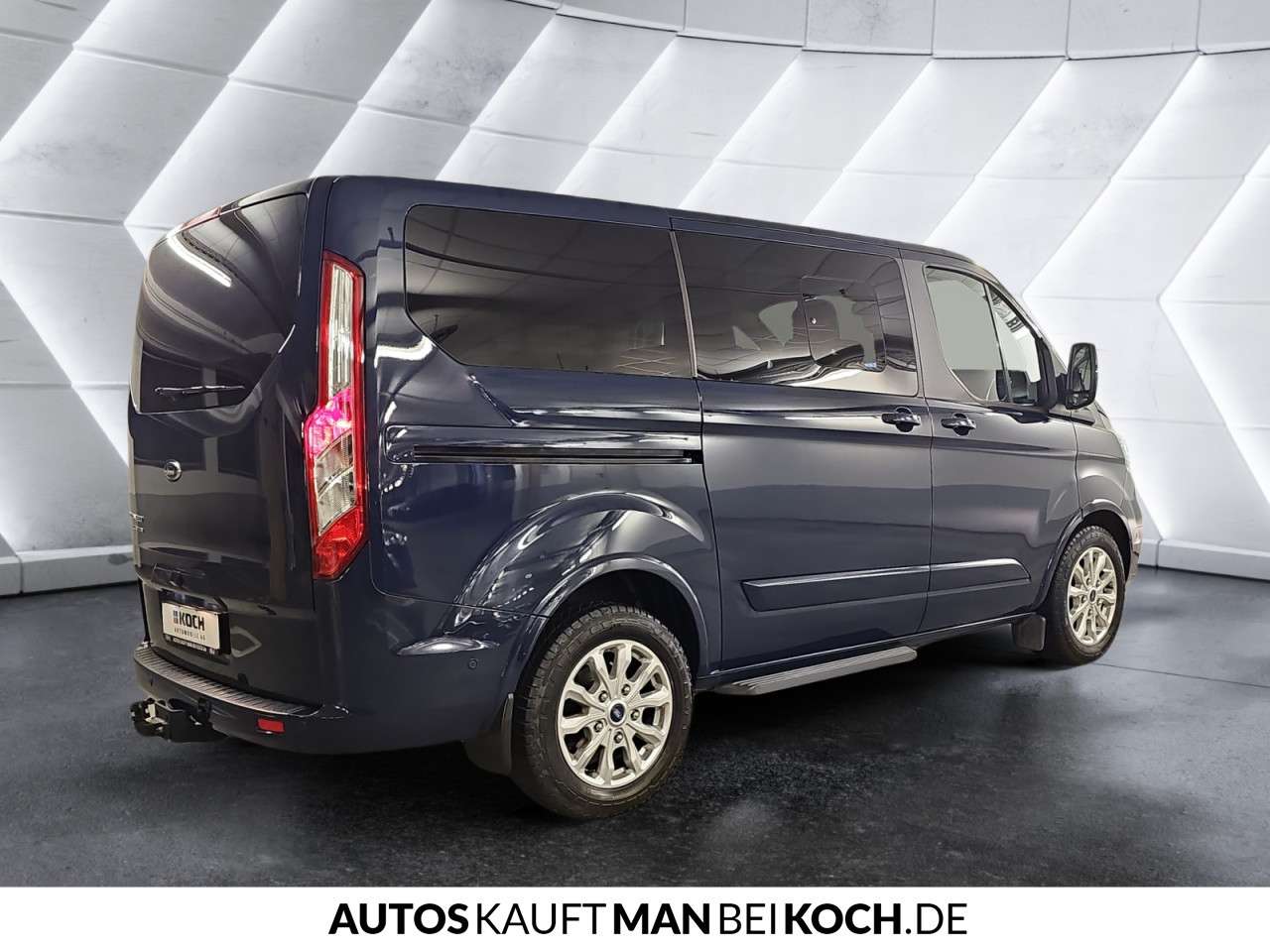 Fahrzeugbild eines Ford Tourneo Custom